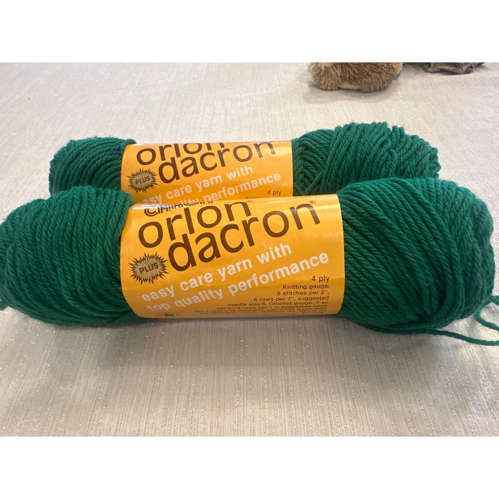 Caron Orlon Dacron Plus Vintage Yarn 4 Ply Green 6079  Lot 077826 2 Skeins 6oz